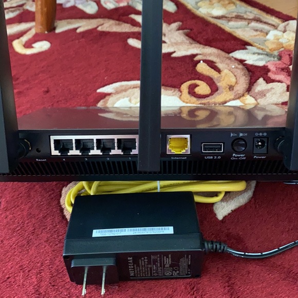 SALE Netgear Nighthawk Router - Picture 5 of 13